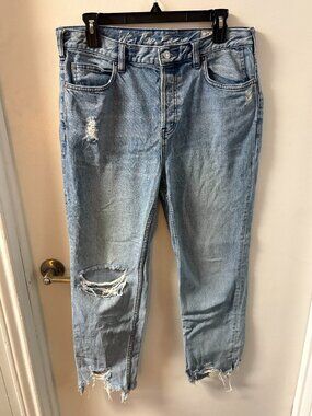 Maggie Mid-Rise Straight Leg Jeans